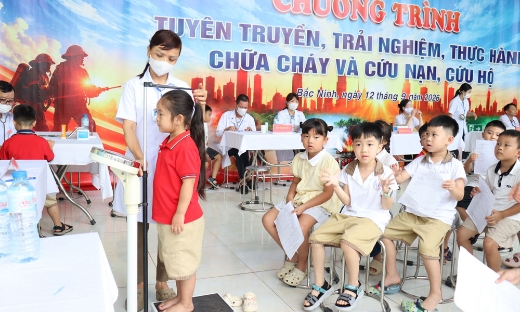 Sàng lọc sớm bệnh học đường 
