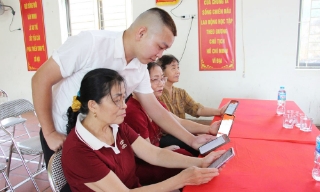 Ứng dụng Sổ tay đảng viên điện tử còn nhiều khó khăn