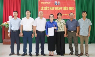 Bắc Ninh tạo nguồn kết nạp Đảng ở địa bàn miền núi