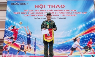 Trung úy Dương Văn Cơ nêu gương trong rèn luyện
