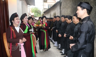Nặng lòng với những làn điệu quan họ cổ