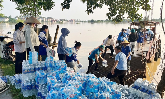Bắc Ninh: Các hội, đoàn thể tích cực hỗ bà con vùng lũ