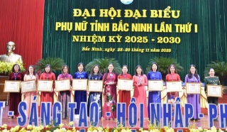 Phiên làm việc thứ nhất Đại hội đại biểu Phụ nữ tỉnh Bắc Ninh lần thứ I, nhiệm kỳ 2025 - 2030