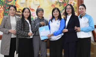 Bắc Ninh: Trao 134 suất quà Tết cho phụ nữ, trẻ em có hoàn cảnh khó khăn