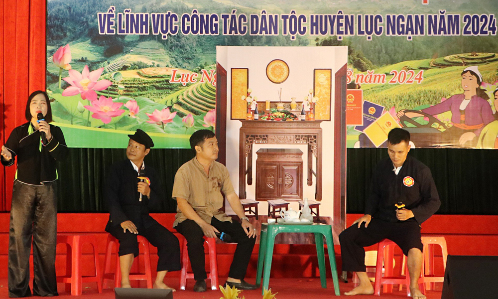 Lan tỏa gương điển hình trong vùng dân tộc thiểu số