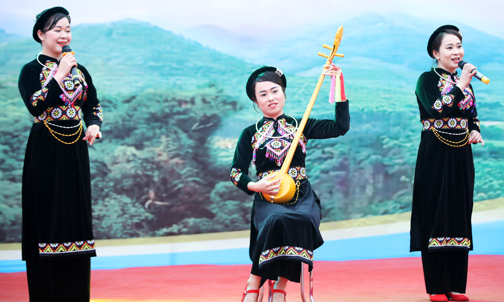 Lạng Giang: Lan tỏa điệu then