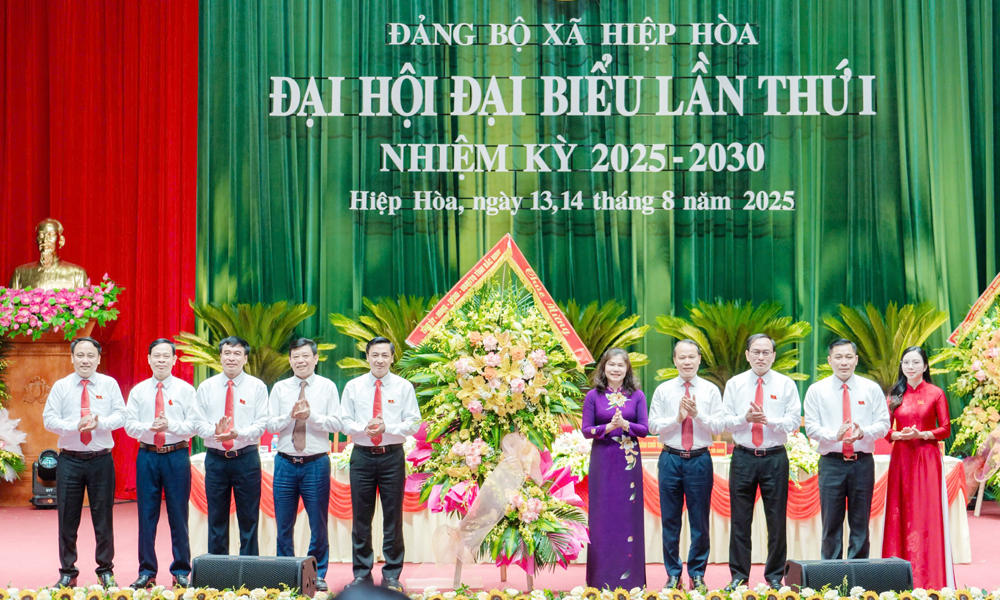  Phát huy sức mạnh đại đoàn kết, xây dựng xã Hiệp Hòa trở thành phường trước năm 2030