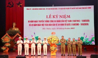Gắn kết tình hữu nghị đặc biệt giữa Công an tỉnh Bắc Ninh và Xay Sổm Bun (Lào)