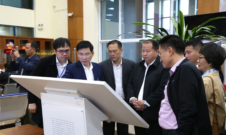  Tỉnh Xay Sổm Bun (Lào) học tập kinh nghiệm quản lý công nghiệp và xúc tiến thương mại tại Bắc Ninh