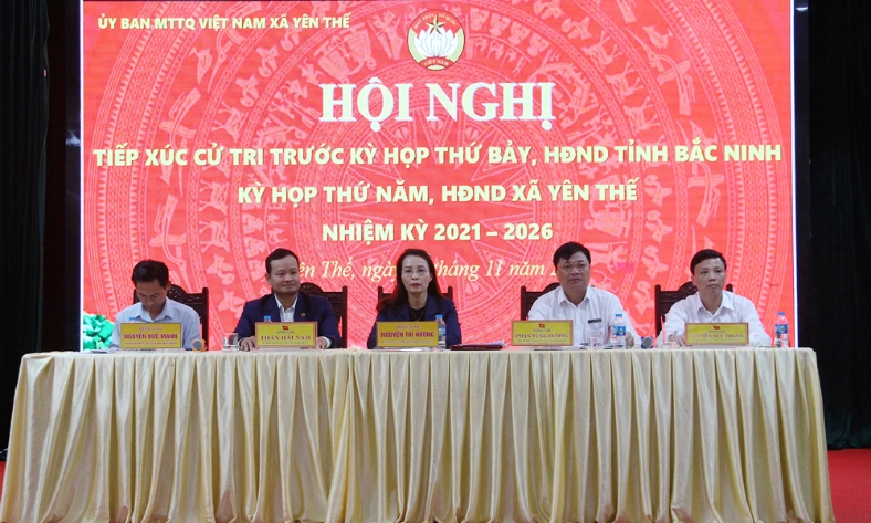  Phó Bí thư Thường trực Tỉnh ủy Nguyễn Thị Hương tiếp xúc cử tri xã Yên Thế