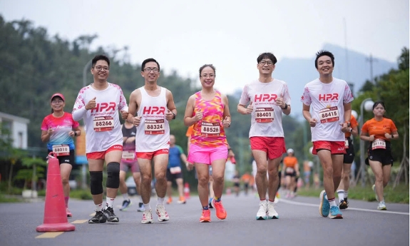 Hơn 3.000 vận động viên khắp thế giới tham gia Giải chạy “Yên Tử Heritage Marathon 2025 - Chạm vùng di sản”