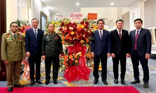 Phó Chủ tịch UBND tỉnh Lê Xuân Lợi dự Lễ Kỷ niệm 50 năm Quốc khánh nước Cộng hòa Dân chủ Nhân dân Lào