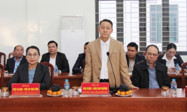  Bí thư Tỉnh ủy Xay Sổm Bun (Lào) thăm, làm việc tại Khu công nghiệp Song Khê - Nội Hoàng