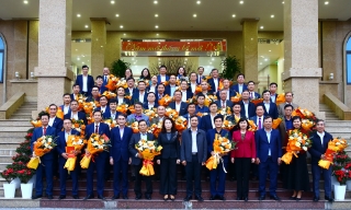 Thường trực Tỉnh ủy Bắc Ninh gặp mặt cán bộ lãnh đạo nghỉ hưu năm 2025