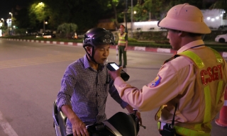Bắc Ninh: Đồng loạt kiểm tra, xử lý hàng chục trường hợp vi phạm nồng độ cồn trên các tuyến đường