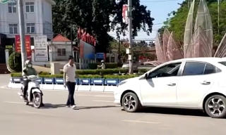 Lái xe ô tô đi ngược chiều tại xã Hiệp Hòa bị xử phạt 19 triệu đồng