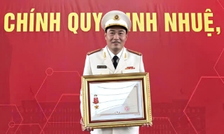 Đại tá Bùi Chiến Thắng, Phó Giám đốc Công an tỉnh Bắc Ninh được trao tặng Huân chương Chiến công hạng Nhì