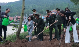 Hội Phụ nữ Bộ Công an phát động Tết trồng cây và tri ân 12 Mẹ Việt Nam Anh hùng tại Bắc Ninh