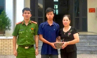 Bắc Ninh: Nhặt được 150 triệu đồng, nam thanh niên trả lại người đánh mất