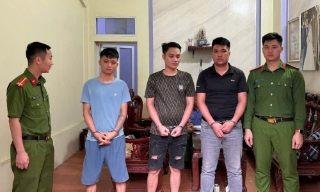 Tạm giữ 3 đối tượng tổ chức sử dụng ma túy tại phường Tân Tiến