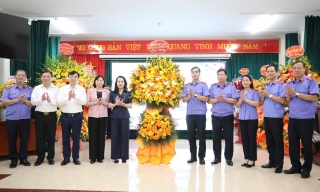 Lãnh đạo tỉnh Bắc Ninh thăm, chúc mừng Viện Kiểm sát nhân dân tỉnh