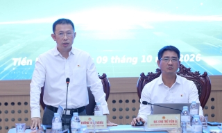 Phường Tiền Phong nhân rộng mô hình 'Hỗ trợ người dân thực hiện dịch vụ công trực tuyến và chuyển đổi số'