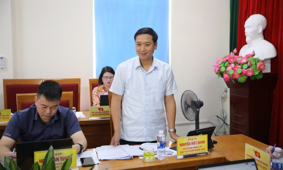 Phó Bí thư Thành ủy, Chủ tịch HĐND thành phố Nguyễn Việt Oanh làm việc với phường Tự Lạn
