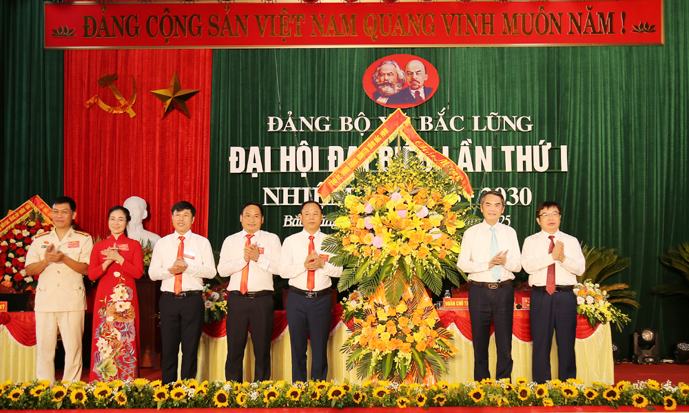  Phát huy truyền thống đoàn kết, xây dựng xã Bắc Lũng phát triển toàn diện, bền vững