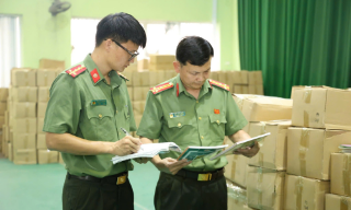 Lãnh đạo Bộ Công an gửi thư khen Công an tỉnh Bắc Ninh về chuyên án triệt phá đường dây sản xuất, buôn bán sách giáo khoa giả