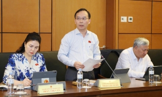 Đại biểu Quốc hội tỉnh Bắc Ninh góp ý vào dự án Luật Phá sản (sửa đổi) và Luật Bảo hiểm tiền gửi (sửa đổi)