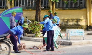 Phường Bắc Giang ra quân xử lý vi phạm trật tự đô thị và các điểm tồn lưu rác thải