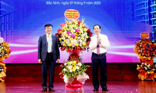 Phó Chủ tịch HĐND tỉnh Nghiêm Xuân Hưởng dự lễ nhập học tại Tập đoàn ICOGroup