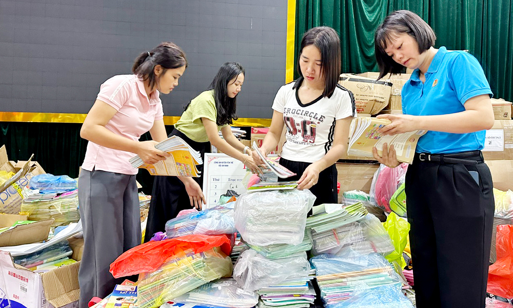  Bắc Ninh: Chia sẻ khó khăn với học sinh vùng lũ