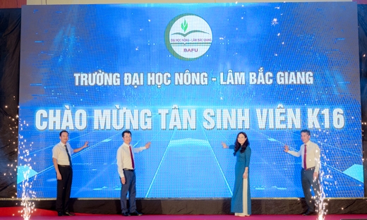 Gala chào tân sinh viên Trường Đại học Nông – Lâm Bắc Giang