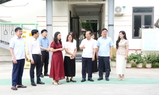 Phó Chủ tịch Thường trực UBND thành phố Bắc Ninh Mai Sơn kiểm tra các trường học quy mô lớn sau sắp xếp