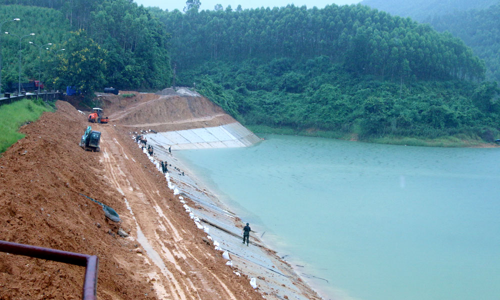  Bắc Ninh: Tập trung các biện pháp bảo vệ đê điều, hồ đập
