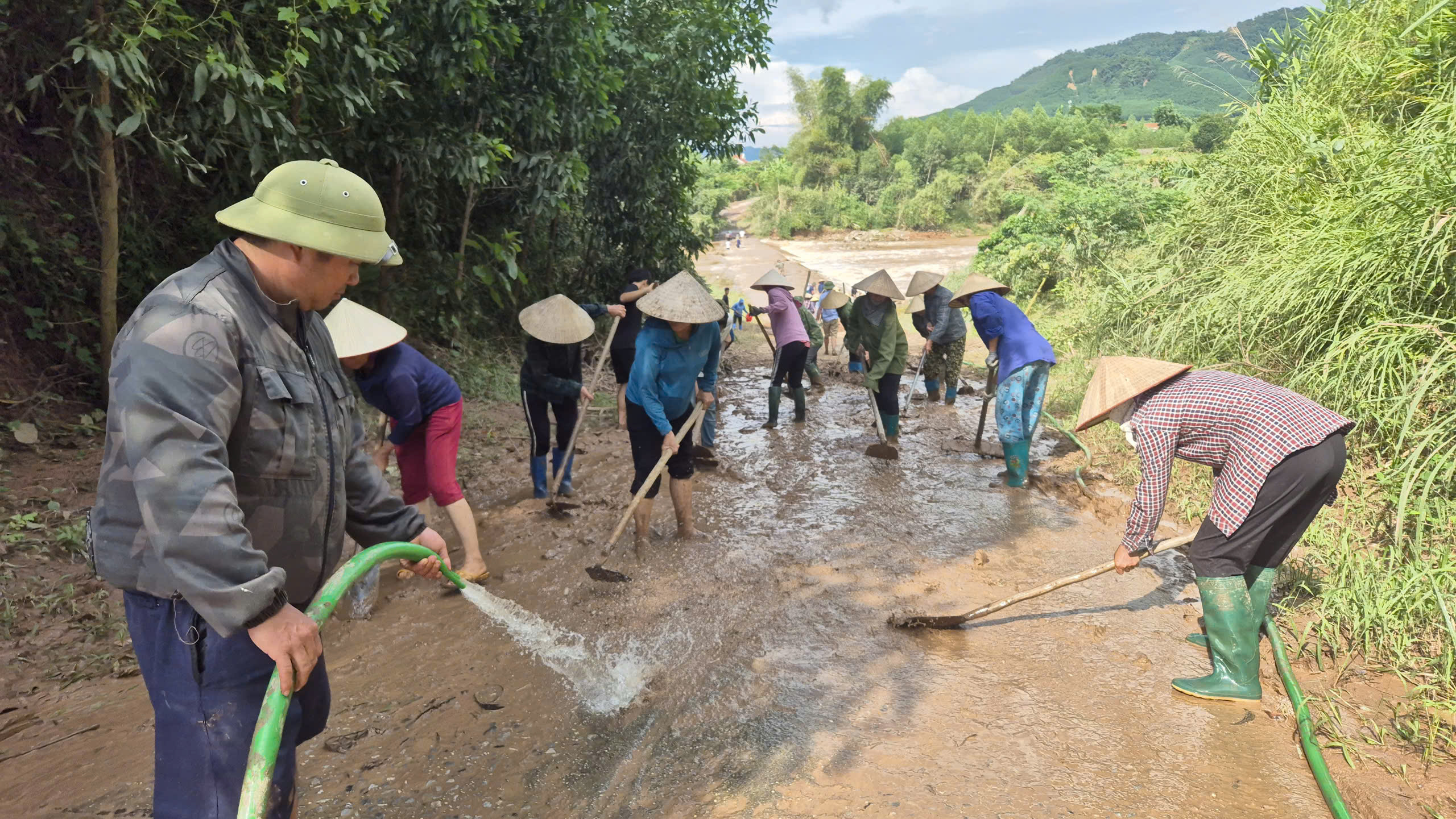  Bắc Ninh: Tập trung vệ sinh môi trường sau mưa lũ