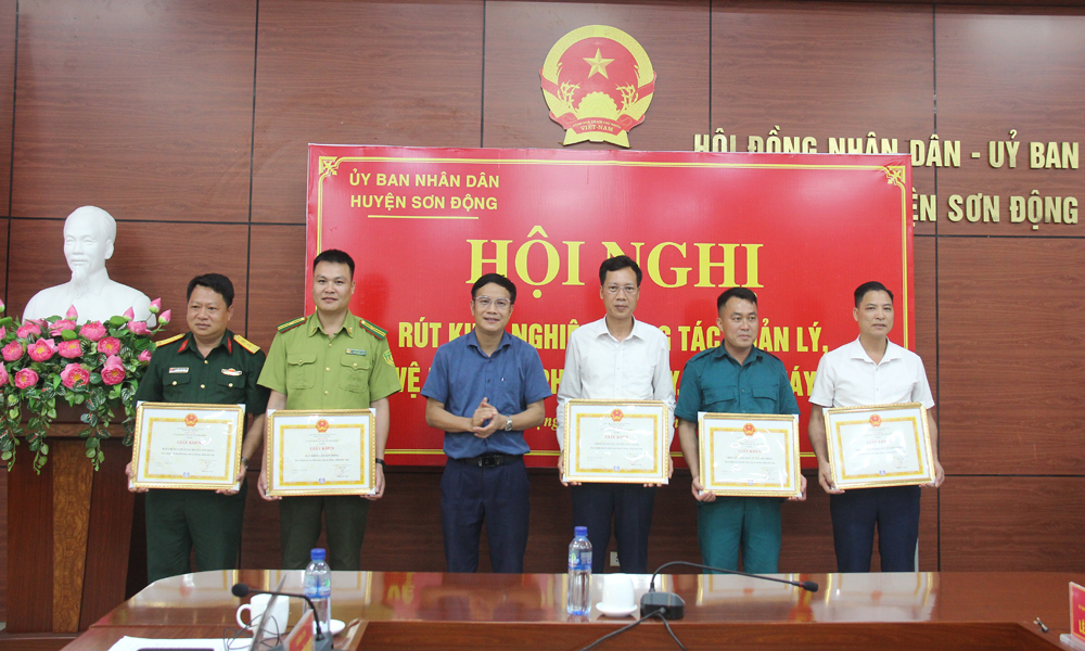 Huyện Sơn Động tổ chức rút kinh nghiệm công tác phòng cháy, chữa cháy rừng
