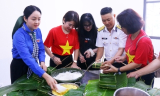 Thắm tình quân dân trên vùng biển Tây Nam