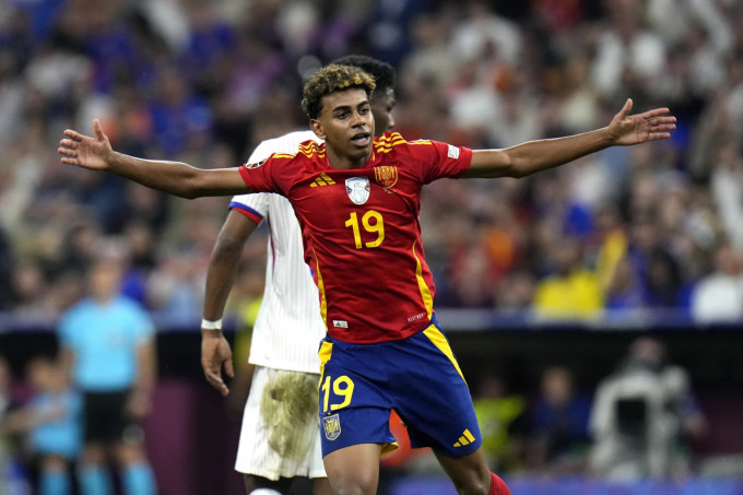 Thần đồng Lamine Yamal đưa Tây Ban Nha vào chung kết Euro 2024