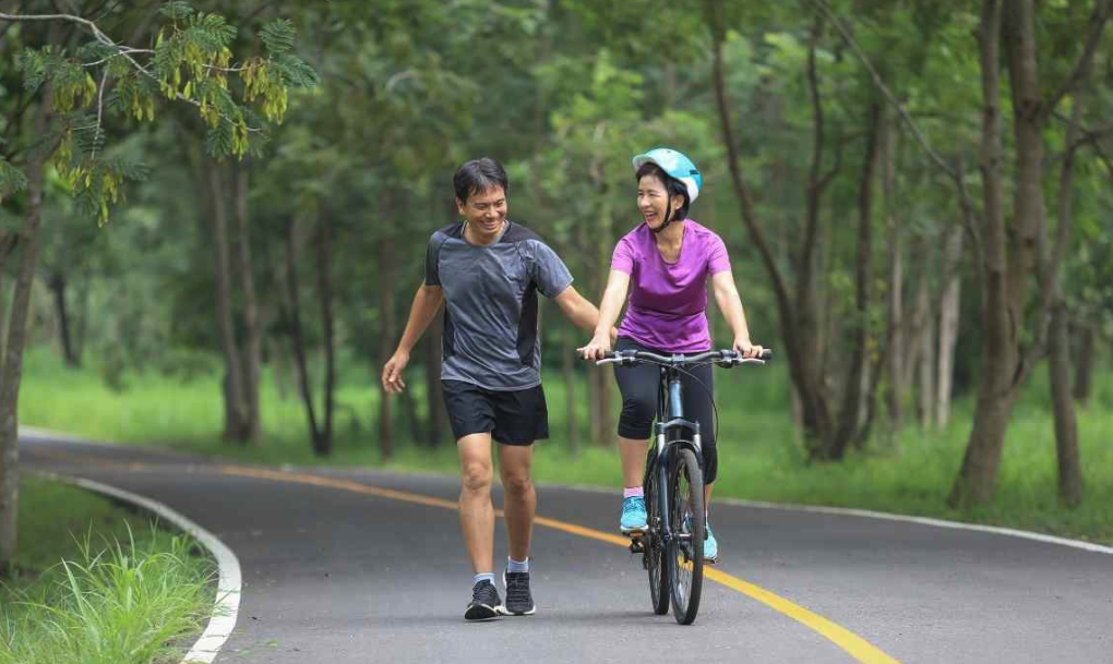 Đạp xe bổ trợ cho chạy bộ như thế nào