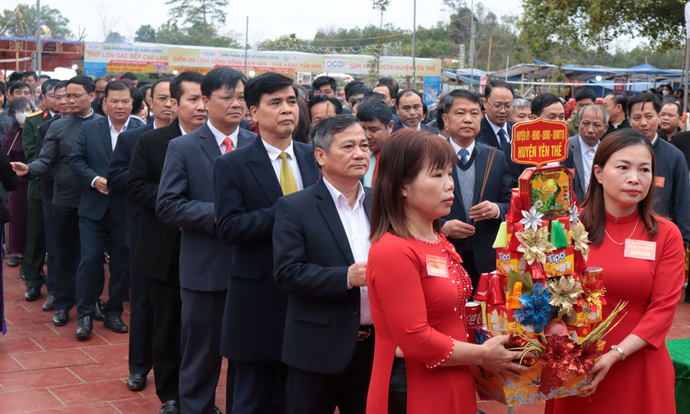 Khai mạc lễ hội truyền thống Xuân Lung - Thác Ngà năm 2025