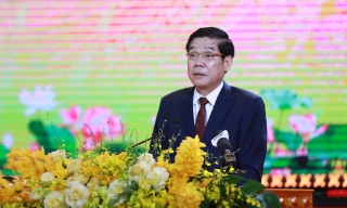Phong trào thi đua tô thắm tinh thần đổi mới, sáng tạo, hết lòng cống hiến vì hạnh phúc của Nhân dân,  xây dựng tỉnh Bắc Ninh giàu đẹp, văn minh (*)