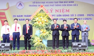 Trường Trung học phổ thông Sơn Động số 3 kỷ niệm 43 năm Ngày Nhà giáo Việt Nam và 20 năm thành lập trường