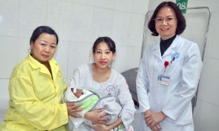 Bệnh viện Sản - Nhi Bắc Ninh số 1 cấp cứu kịp thời thai nhi bị dây rốn quấn cổ 5 vòng hiếm gặp