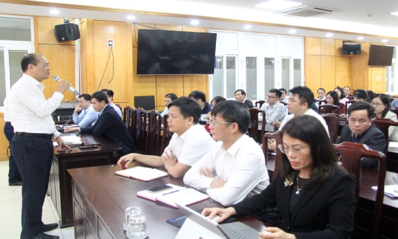 Tập huấn sử dụng hệ thống báo cáo tiến độ ngày bầu cử