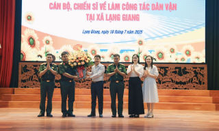 Gặp mặt cán bộ, chiến sĩ quân đội về làm công tác dân vận tại xã Lạng Giang