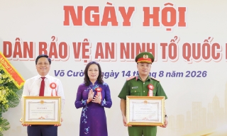 Phó Bí thư Thường trực Tỉnh ủy Nguyễn Thị Hương dự Ngày hội toàn dân bảo vệ an ninh Tổ quốc phường Võ Cường