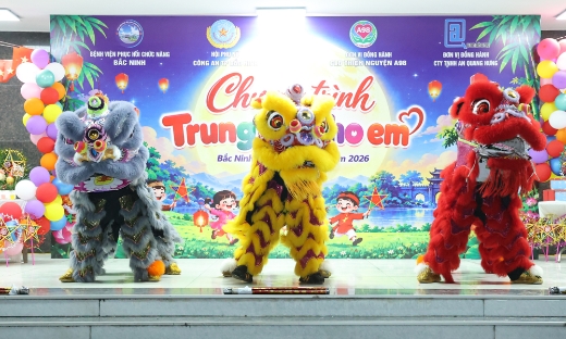 Ấm áp “Trung thu cho em” tại Bệnh viện Phục hồi chức năng Bắc Ninh
