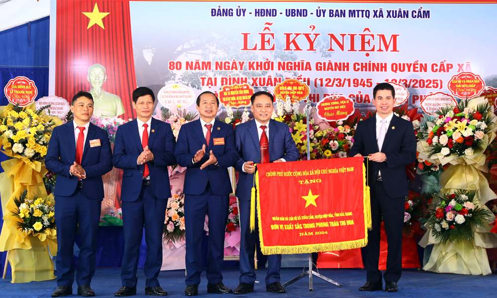 Xã Xuân Cẩm kỷ niệm 80 năm ngày khởi nghĩa giành chính quyền cấp xã